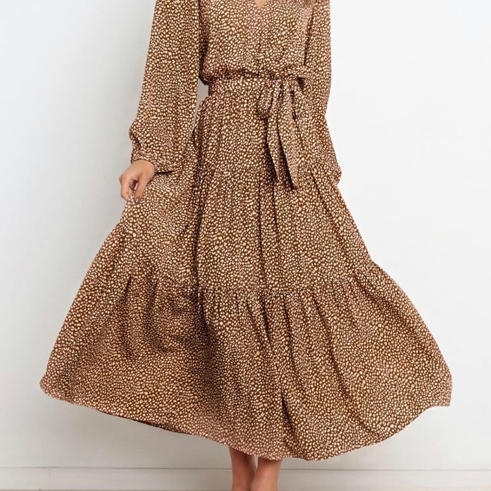 Pretty Garden Long Sleeve Dress - Picture 3 of 10